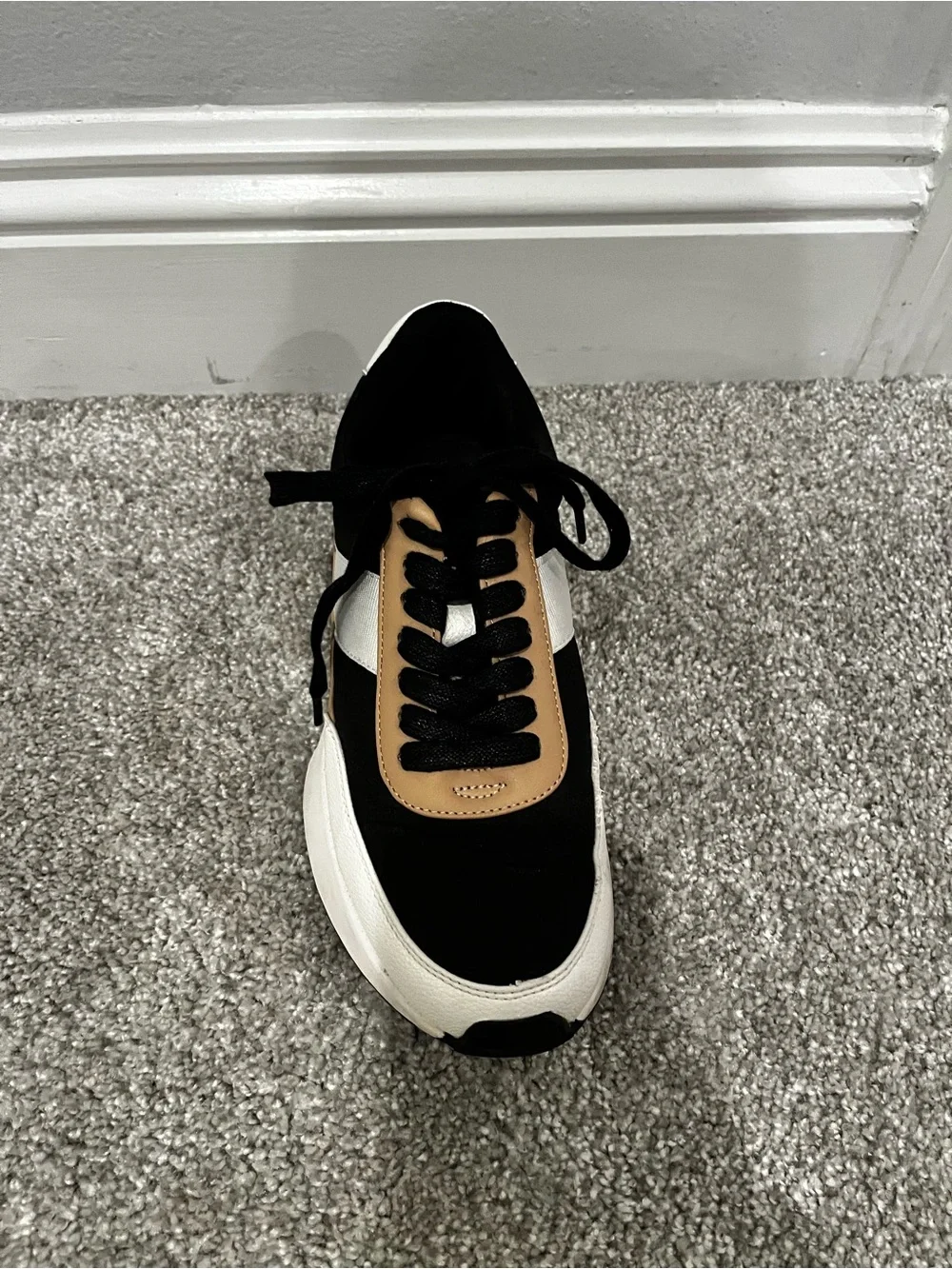 Casual Black White and Tan Lace-Up Sneakers